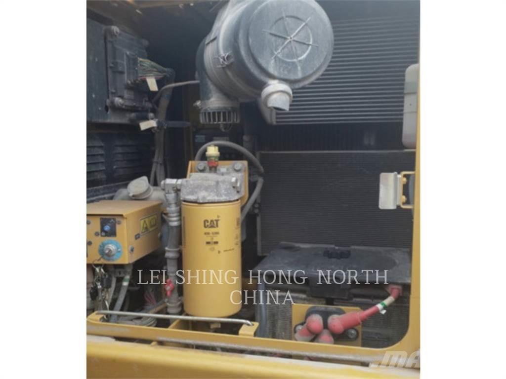 CAT 313D2GC Εκσκαφείς με ερπύστριες