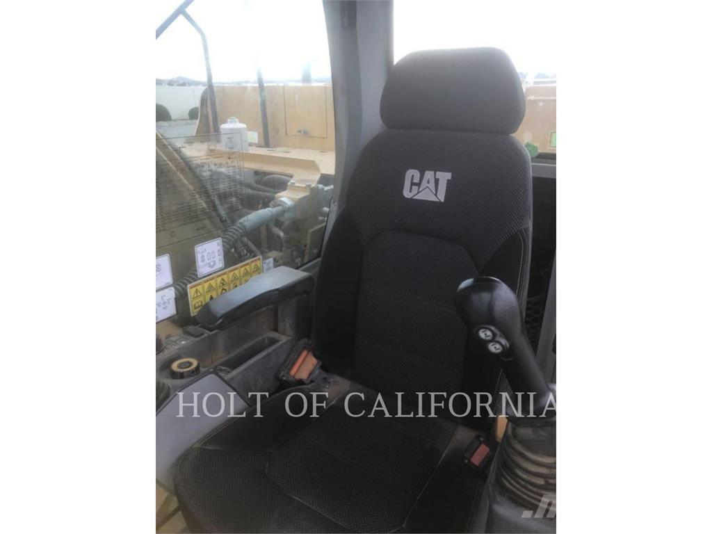 CAT 320 Εκσκαφείς με ερπύστριες