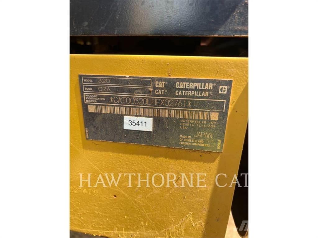 CAT 320-07 Εκσκαφείς με ερπύστριες