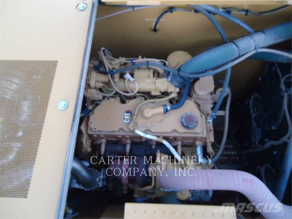 CAT 320-07 Εκσκαφείς με ερπύστριες