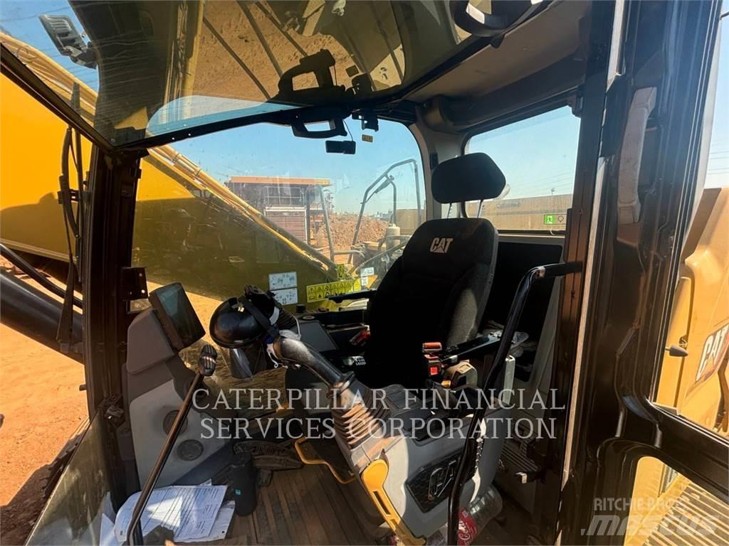CAT 320-07 Εκσκαφείς με ερπύστριες