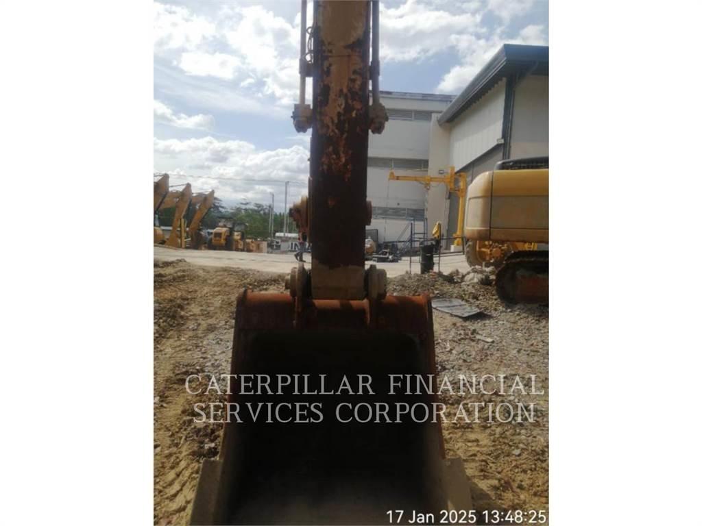 CAT 320-07 Εκσκαφείς με ερπύστριες