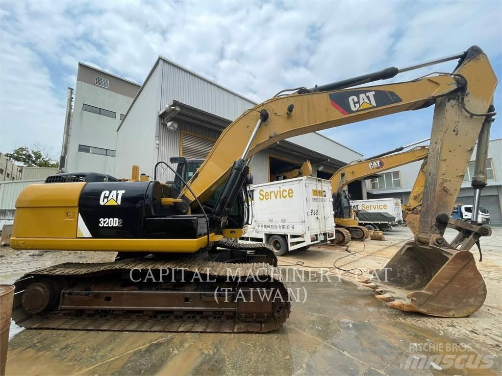 CAT 320D2 Εκσκαφείς με ερπύστριες