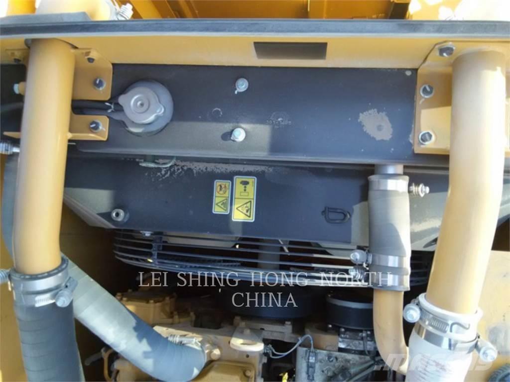 CAT 320D2 Εκσκαφείς με ερπύστριες