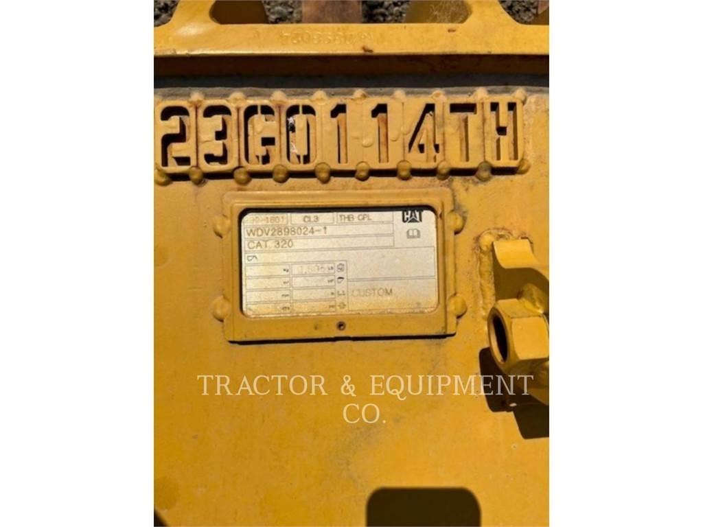 CAT 323 Εκσκαφείς με ερπύστριες