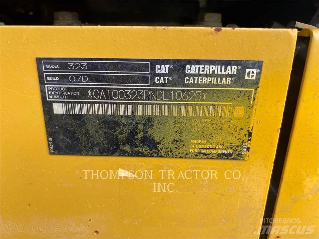 CAT 323 Εκσκαφείς με ερπύστριες
