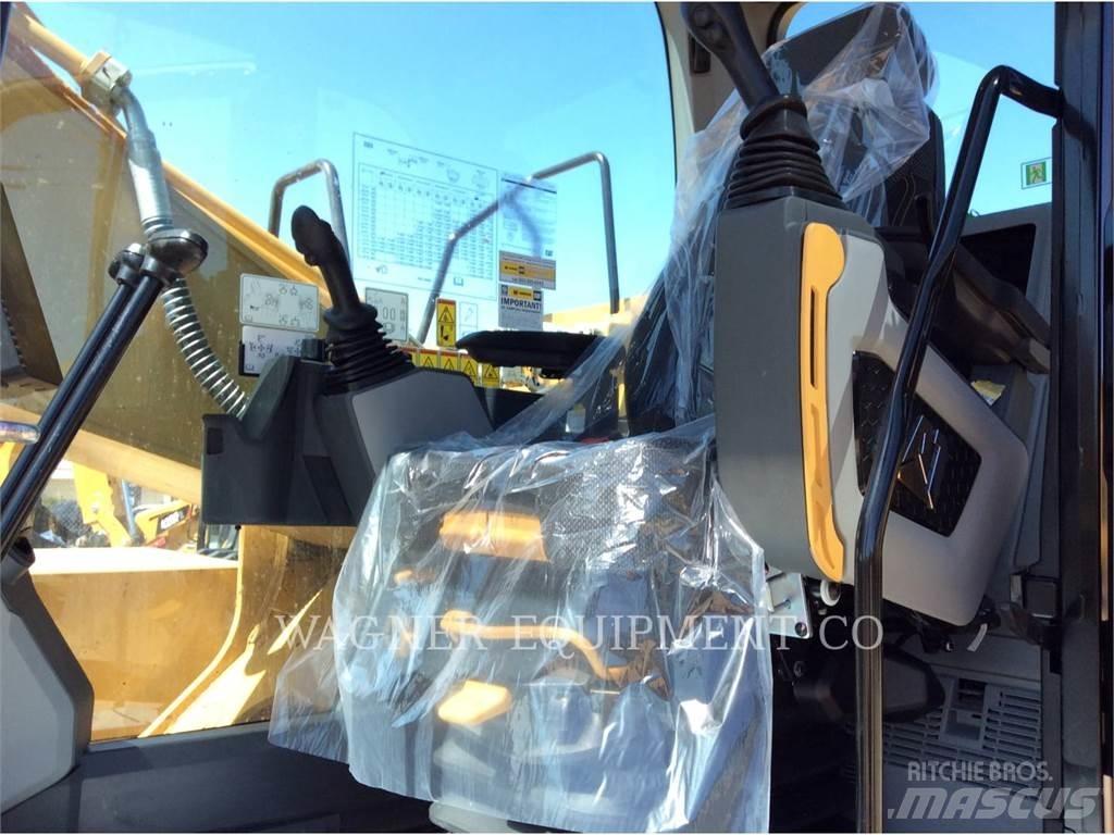 CAT 323 Εκσκαφείς με ερπύστριες