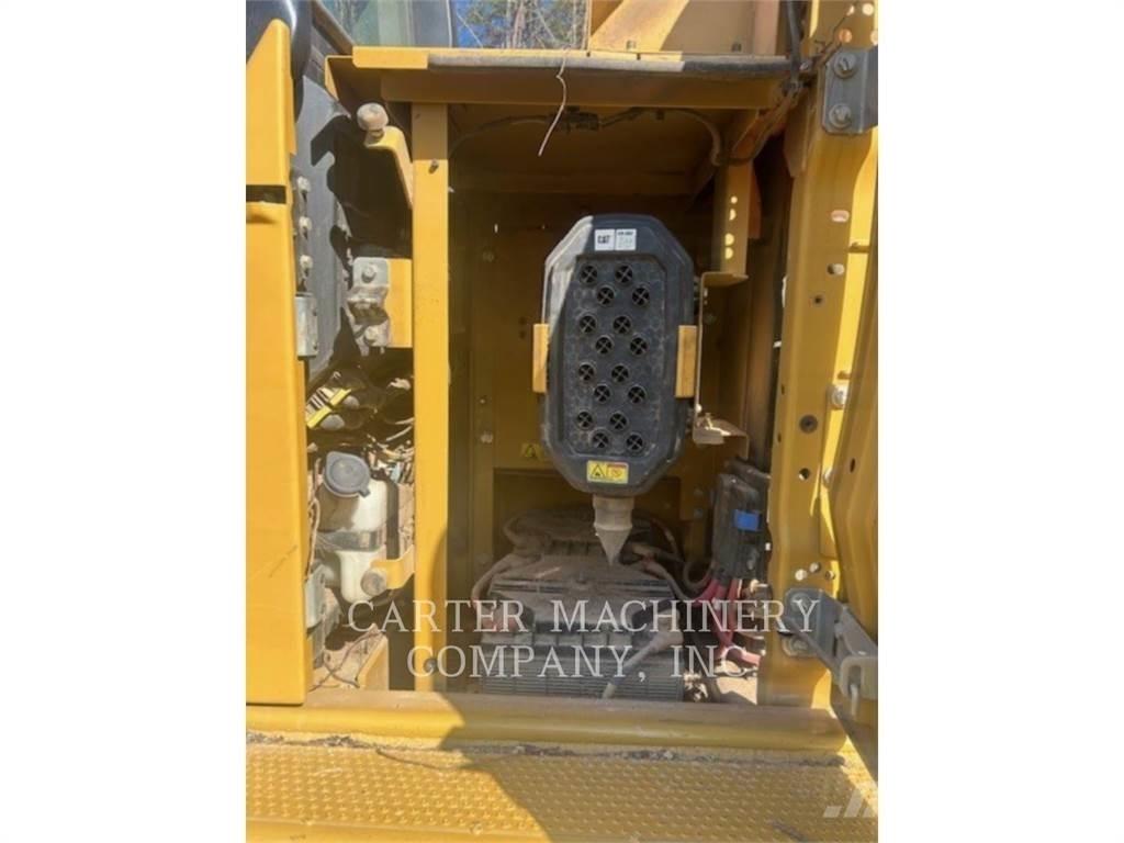 CAT 323-07 Εκσκαφείς με ερπύστριες
