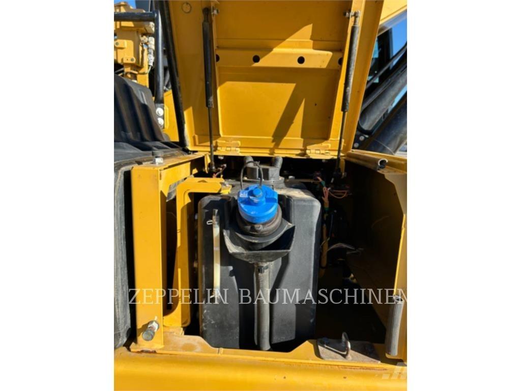 CAT 323-07B Εκσκαφείς με ερπύστριες