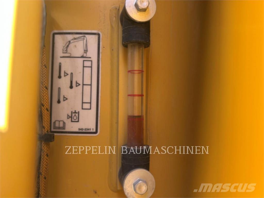 CAT 323-07B Εκσκαφείς με ερπύστριες