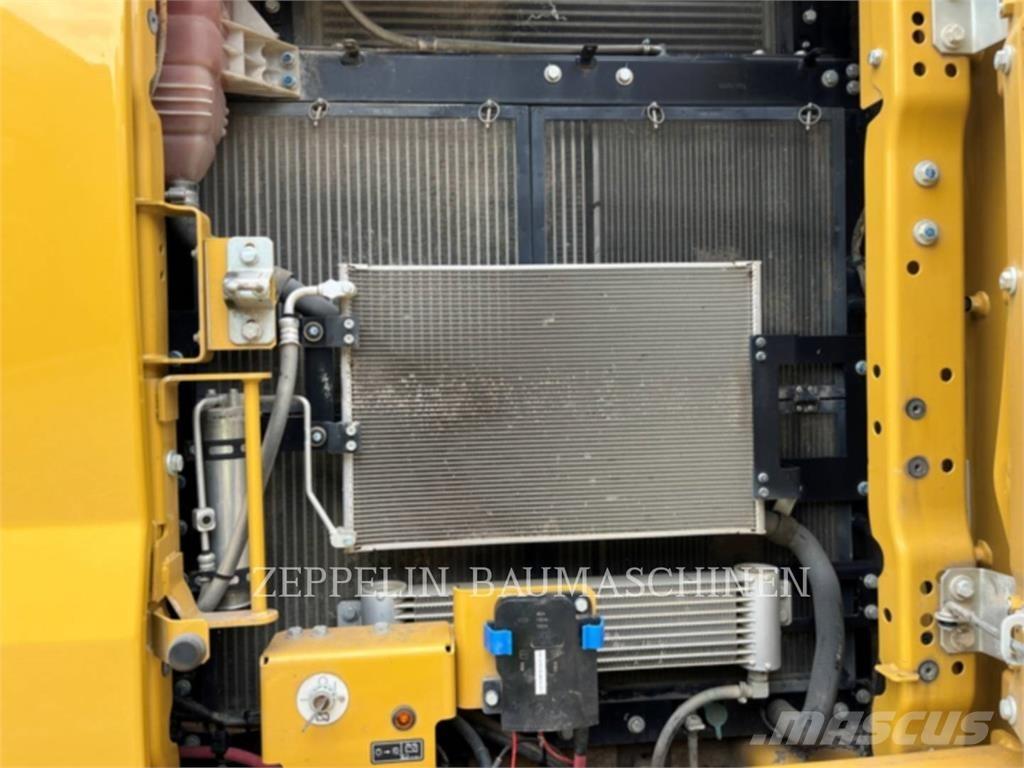 CAT 323-07C Εκσκαφείς με ερπύστριες