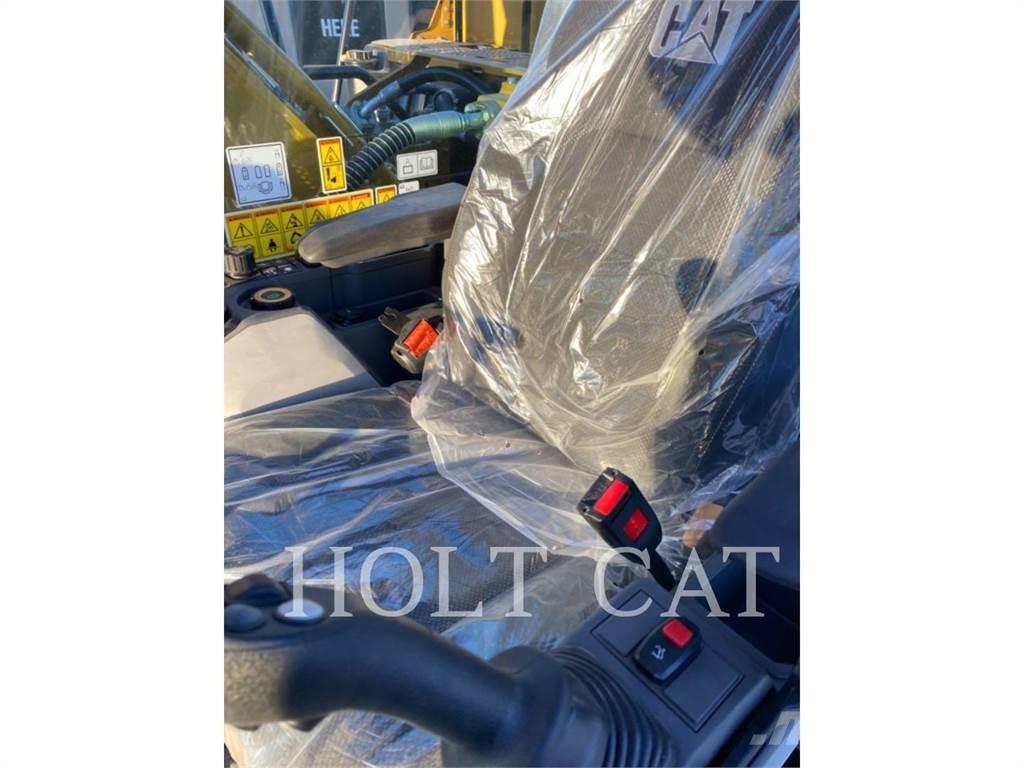 CAT 323 TC Εκσκαφείς με ερπύστριες