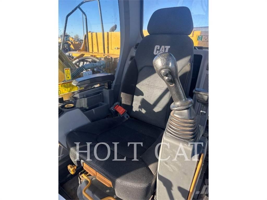 CAT 323 TC Εκσκαφείς με ερπύστριες