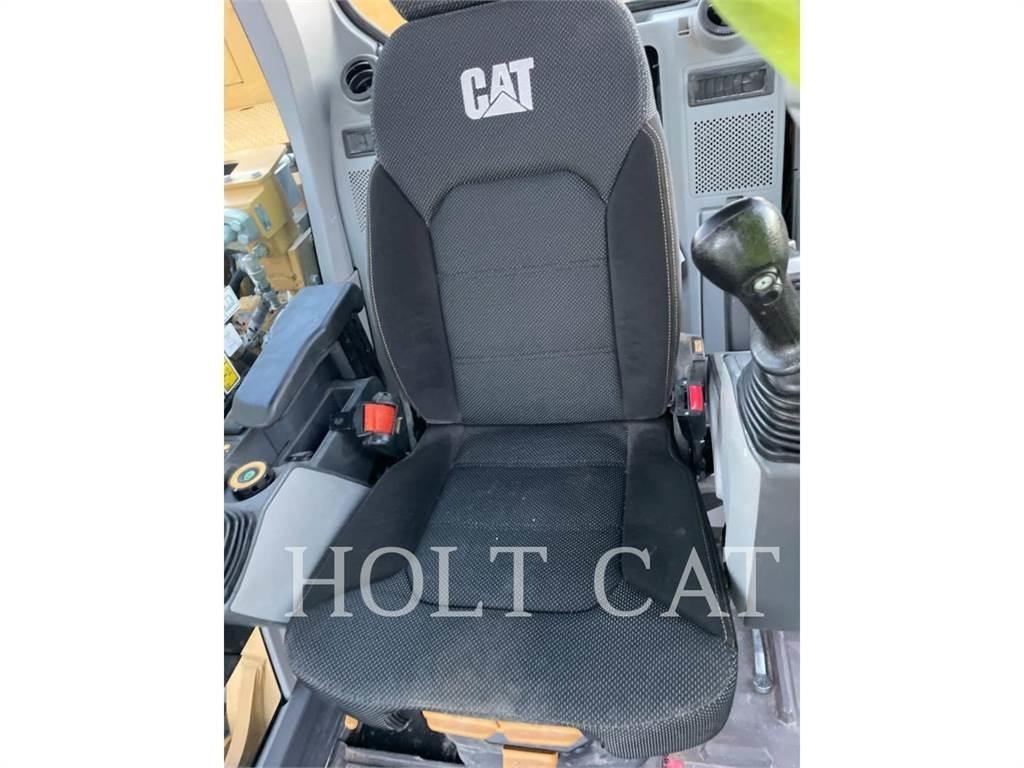 CAT 323 TC Εκσκαφείς με ερπύστριες