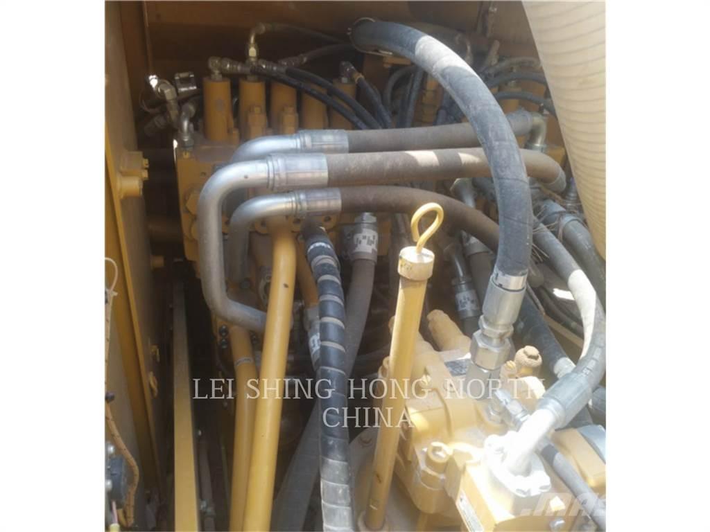 CAT 323D2L Εκσκαφείς με ερπύστριες