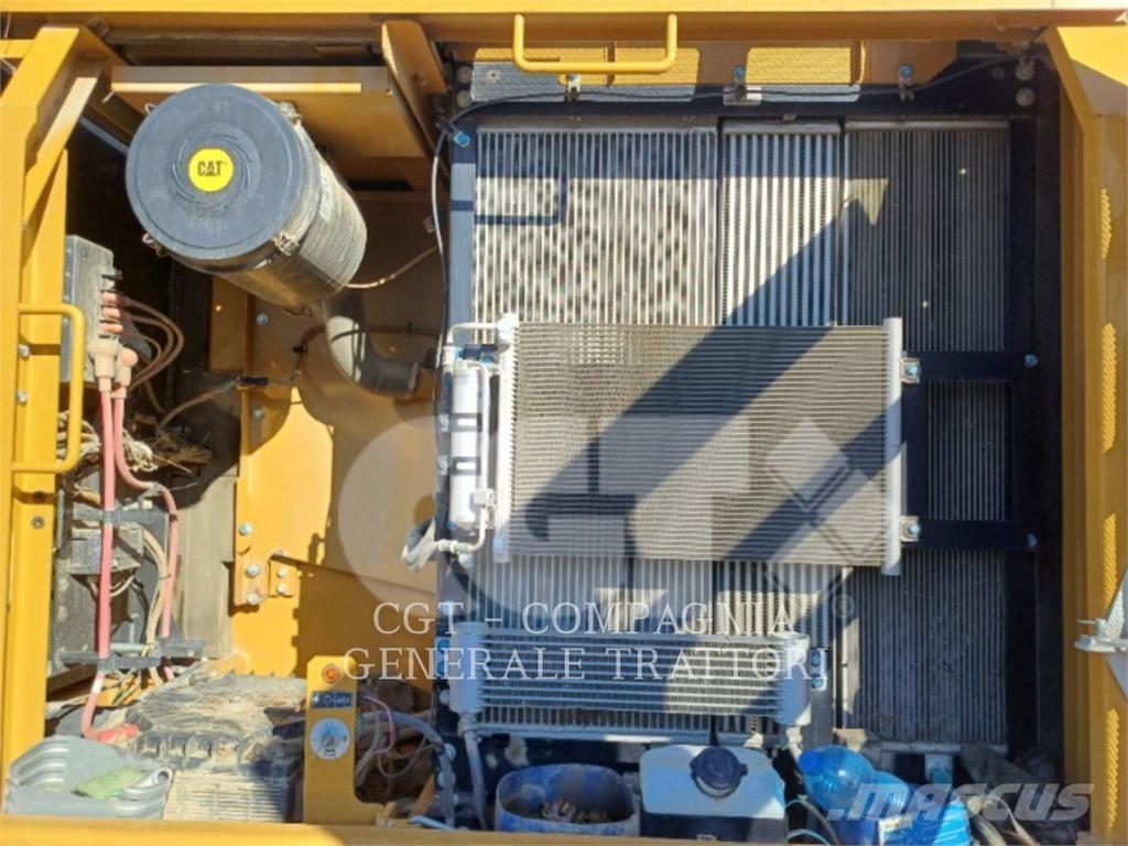 CAT 323F SA Εκσκαφείς με ερπύστριες