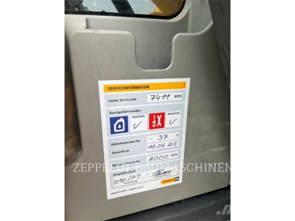 CAT 323FL Εκσκαφείς με ερπύστριες