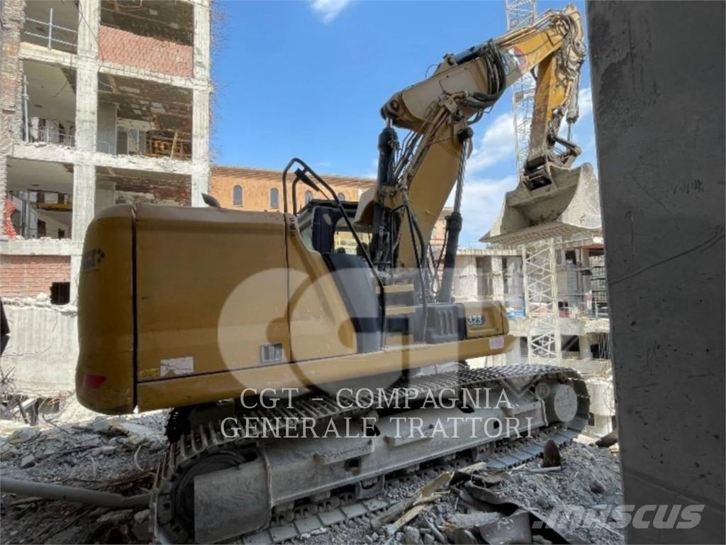 CAT 323LN Εκσκαφείς με ερπύστριες