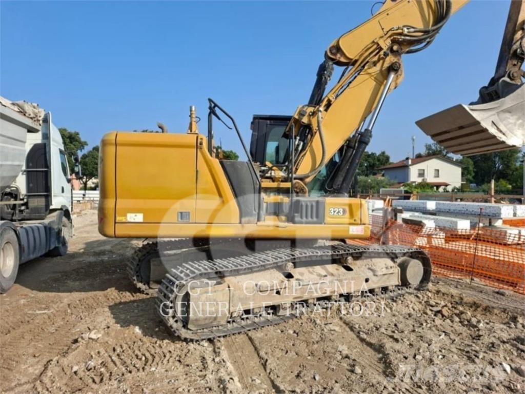 CAT 323LN Εκσκαφείς με ερπύστριες