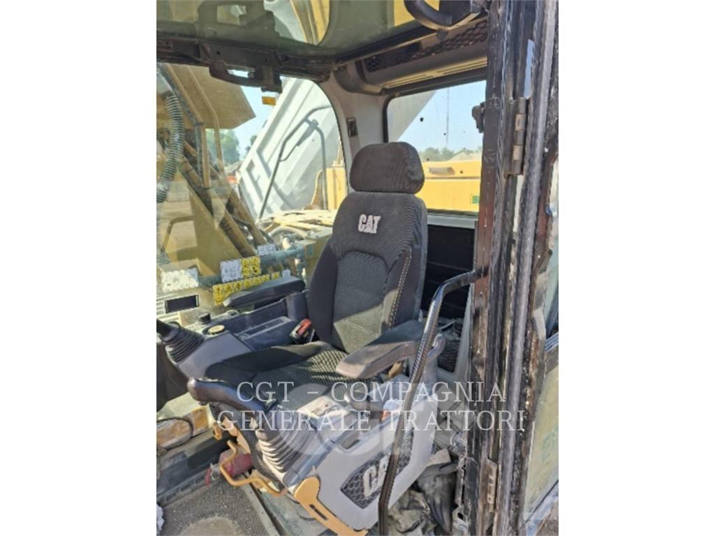 CAT 323LN Εκσκαφείς με ερπύστριες