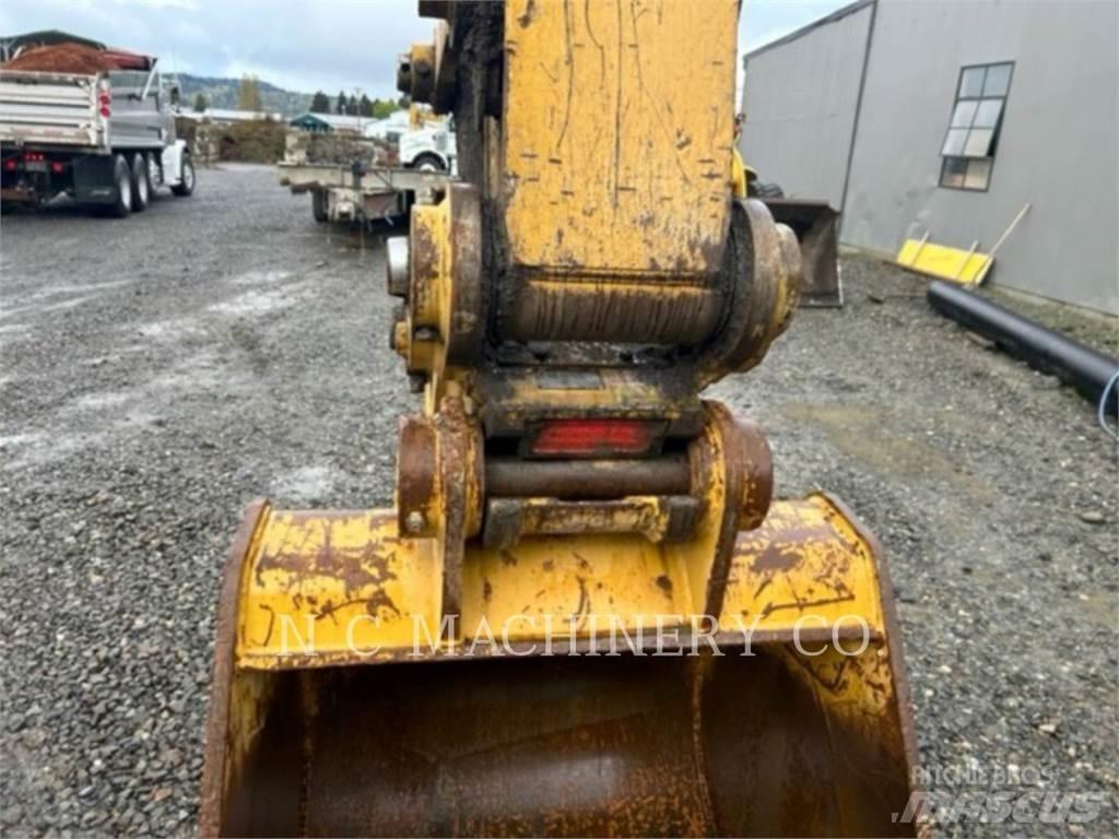 CAT 325 Εκσκαφείς με ερπύστριες