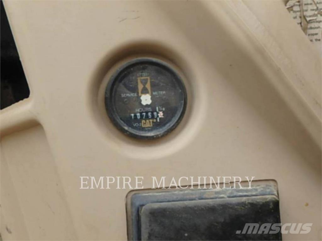 CAT 325L Εκσκαφείς με ερπύστριες