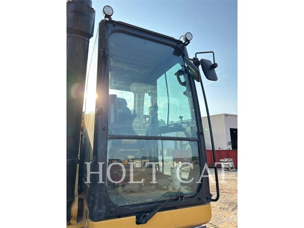 CAT 326 Εκσκαφείς με ερπύστριες