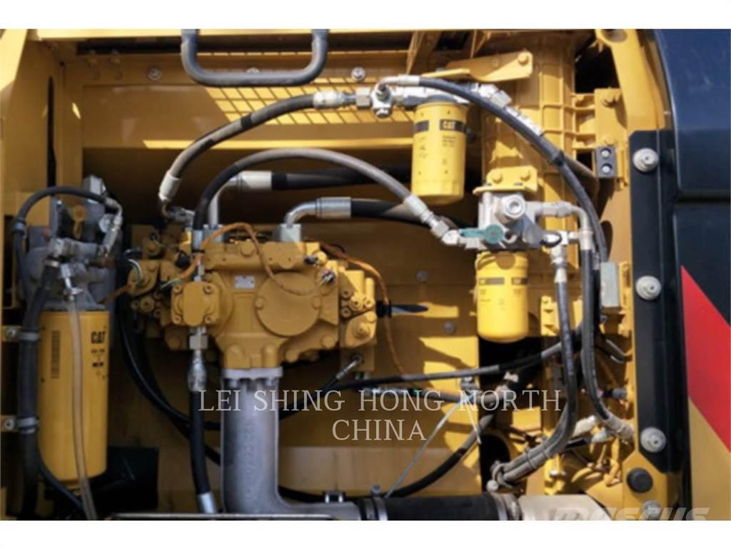 CAT 326D2L Εκσκαφείς με ερπύστριες