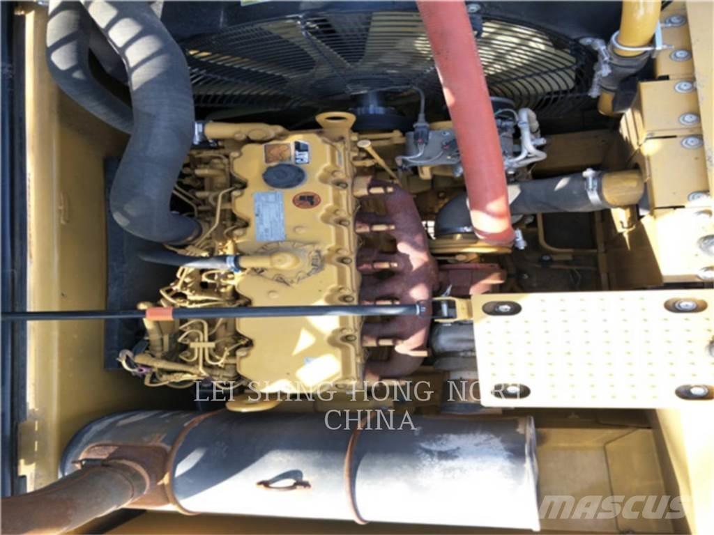 CAT 326D2L Εκσκαφείς με ερπύστριες