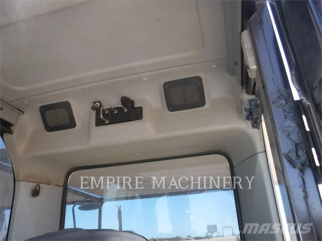 CAT 328DLCR Εκσκαφείς με ερπύστριες