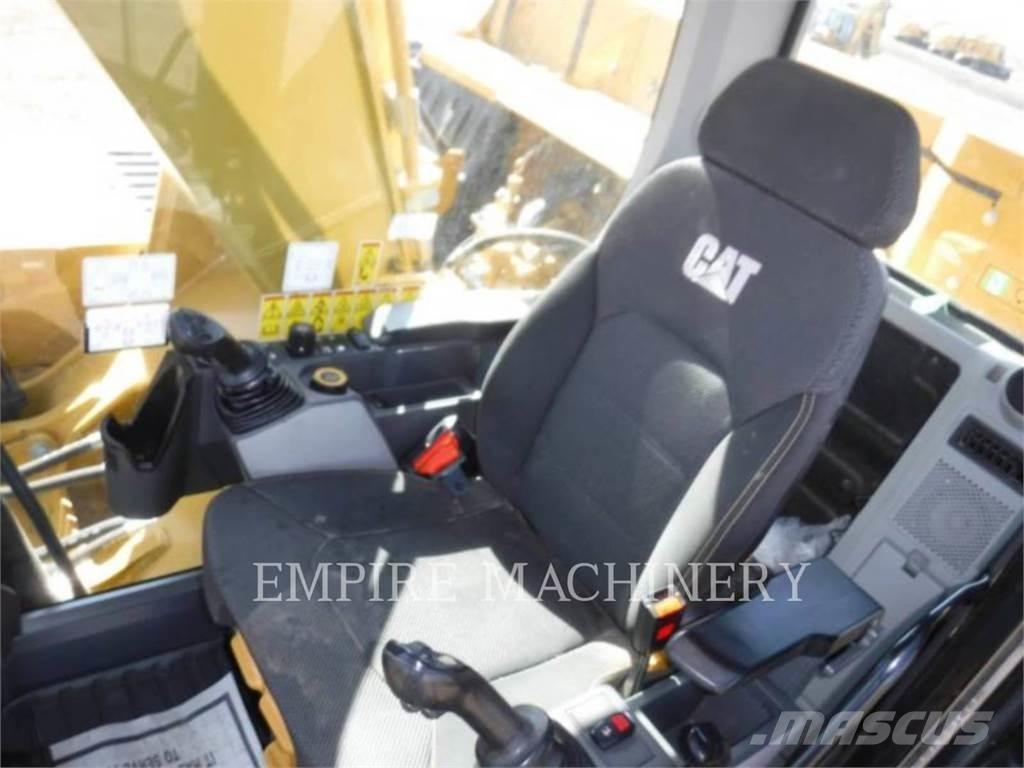 CAT 330-07 Εκσκαφείς με ερπύστριες