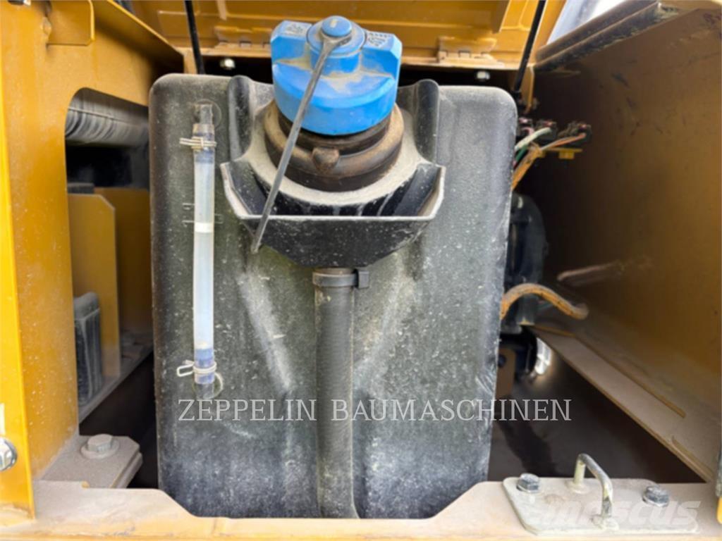 CAT 330-07 Εκσκαφείς με ερπύστριες