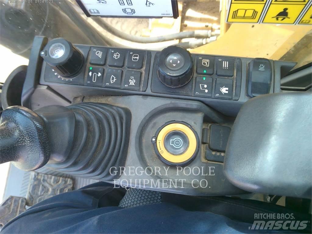 CAT 33007 Εκσκαφείς με ερπύστριες