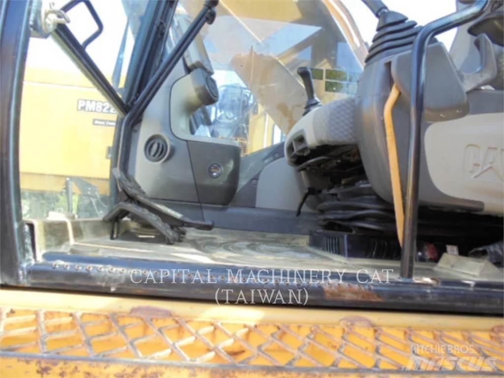 CAT 330D2L Εκσκαφείς με ερπύστριες