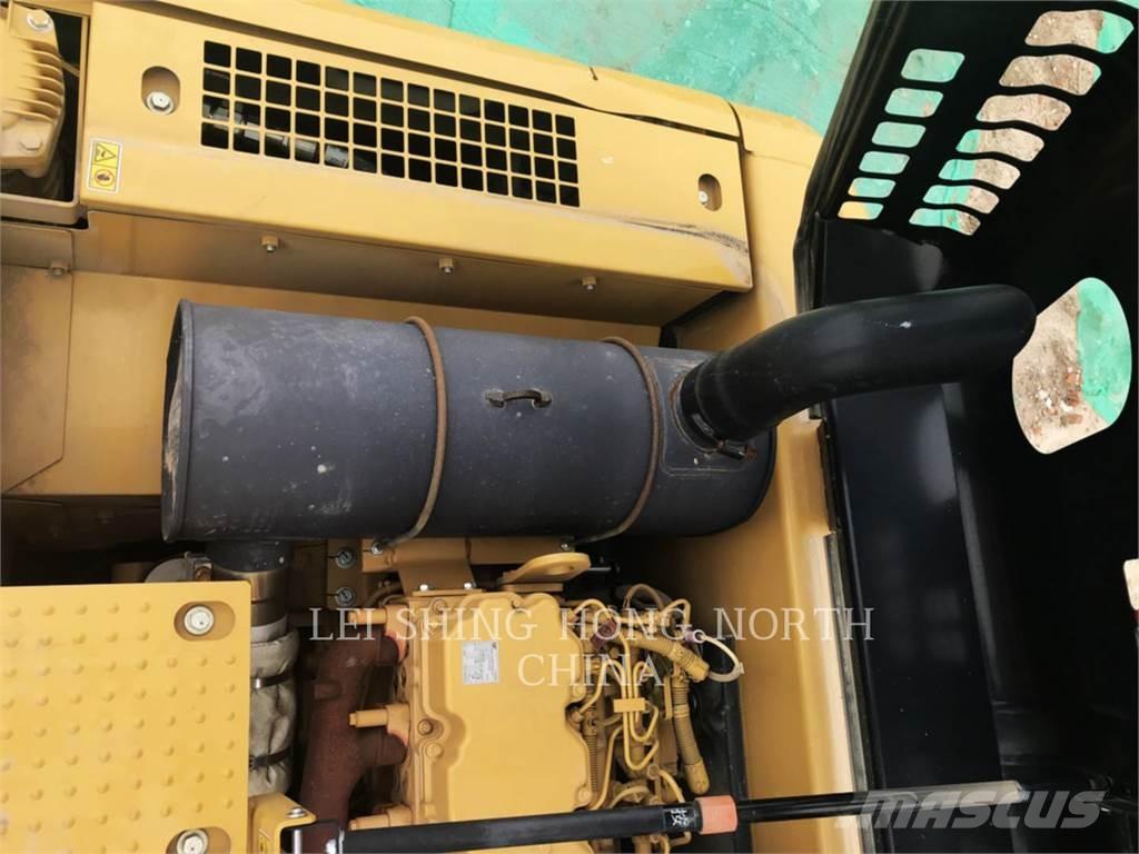 CAT 330D2L Εκσκαφείς με ερπύστριες