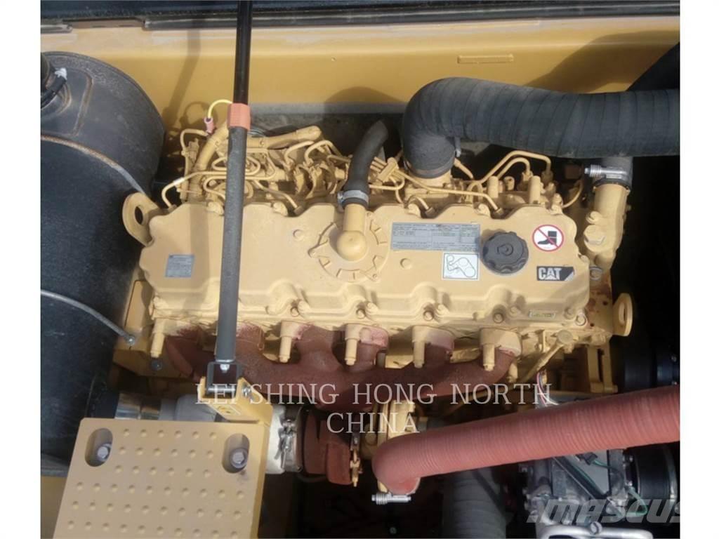 CAT 330D2L Εκσκαφείς με ερπύστριες