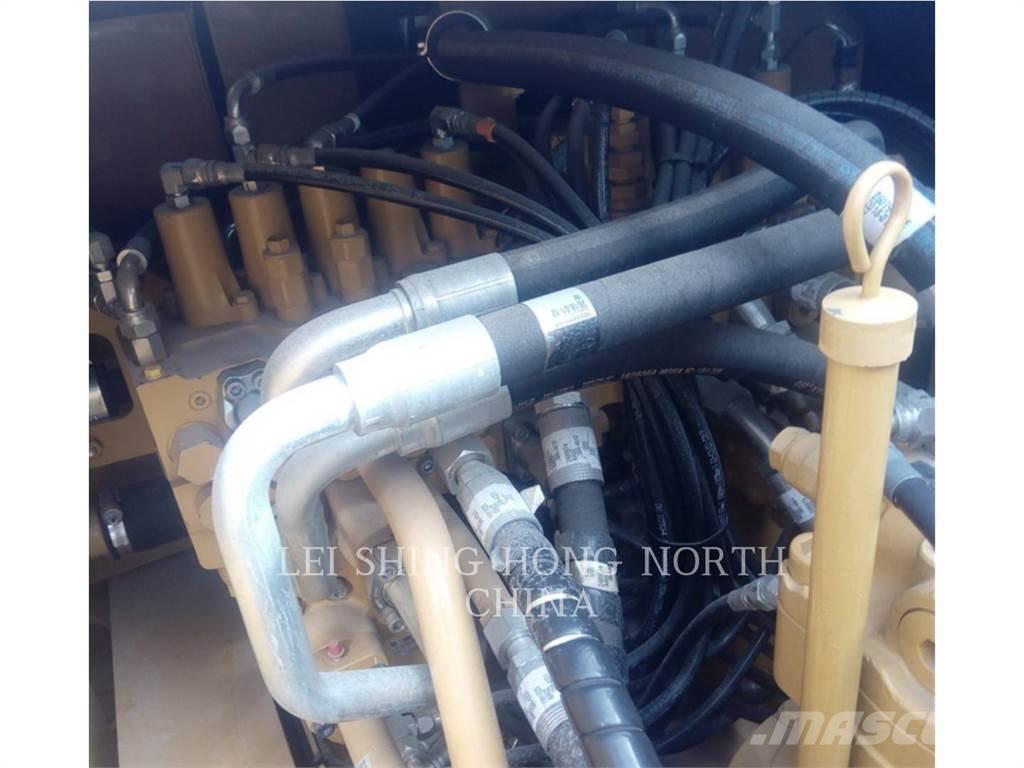 CAT 330D2L Εκσκαφείς με ερπύστριες