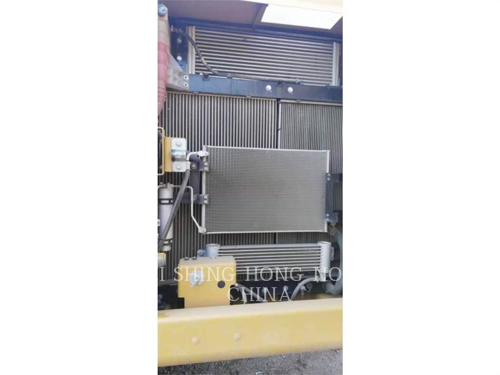 CAT 330D2L Εκσκαφείς με ερπύστριες