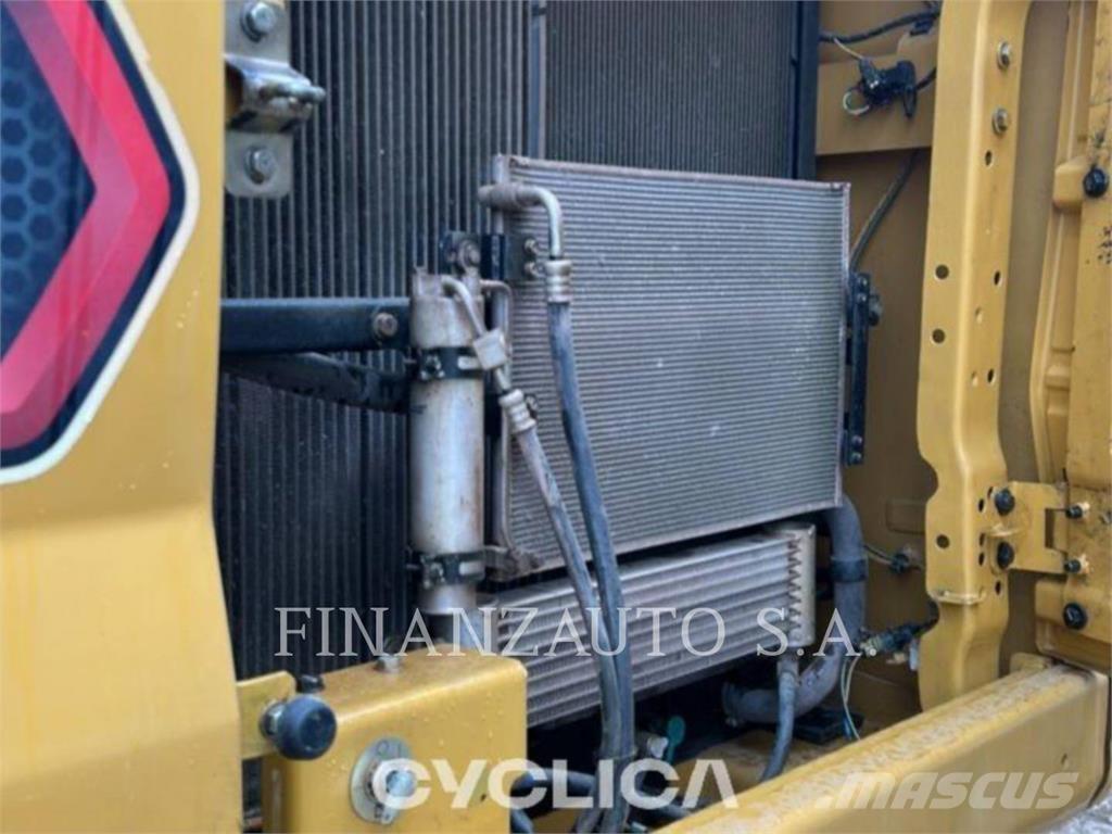 CAT 330GC Εκσκαφείς με ερπύστριες