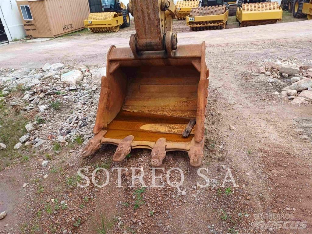 CAT 33607 Εκσκαφείς με ερπύστριες