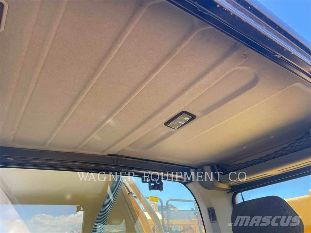 CAT 352 Εκσκαφείς με ερπύστριες