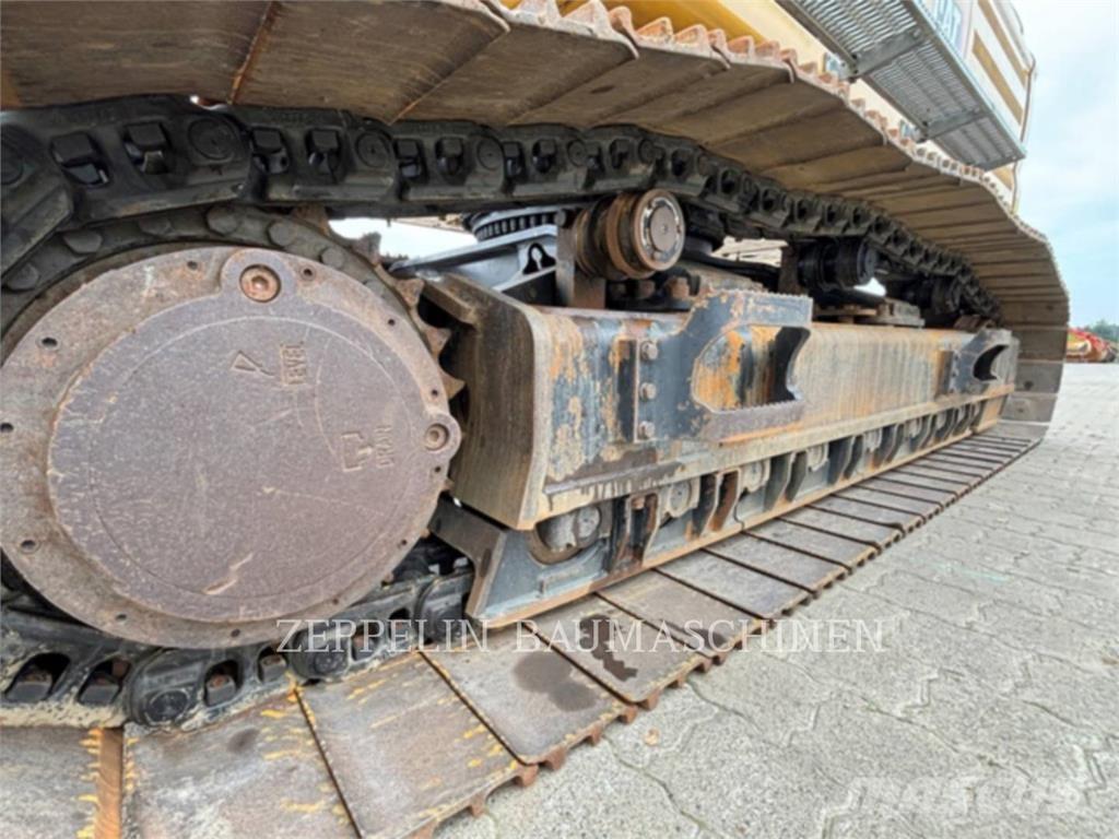 CAT 352-08 Εκσκαφείς με ερπύστριες