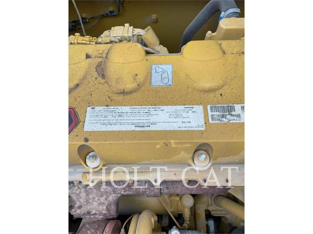CAT 352 12 Εκσκαφείς με ερπύστριες