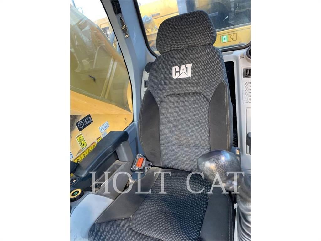 CAT 374 Εκσκαφείς με ερπύστριες
