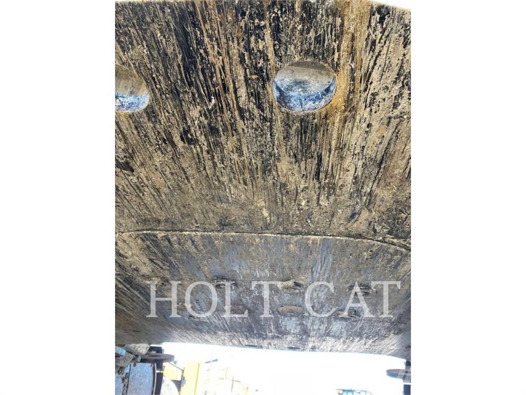 CAT 374 Εκσκαφείς με ερπύστριες