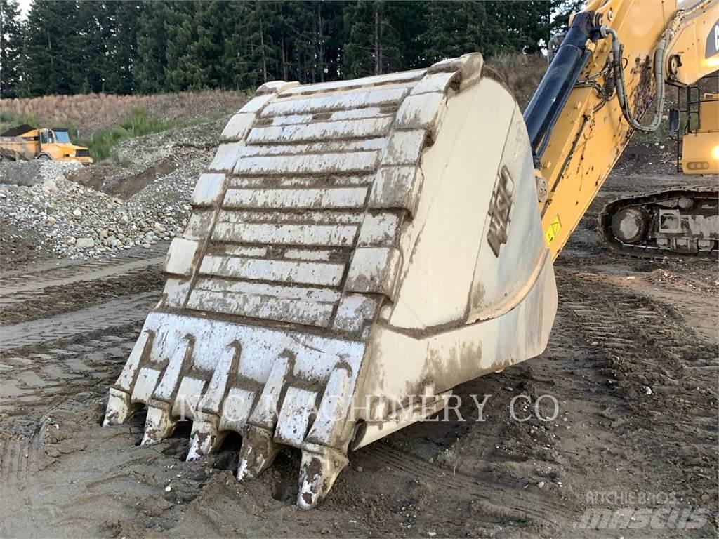 CAT 390F Εκσκαφείς με ερπύστριες