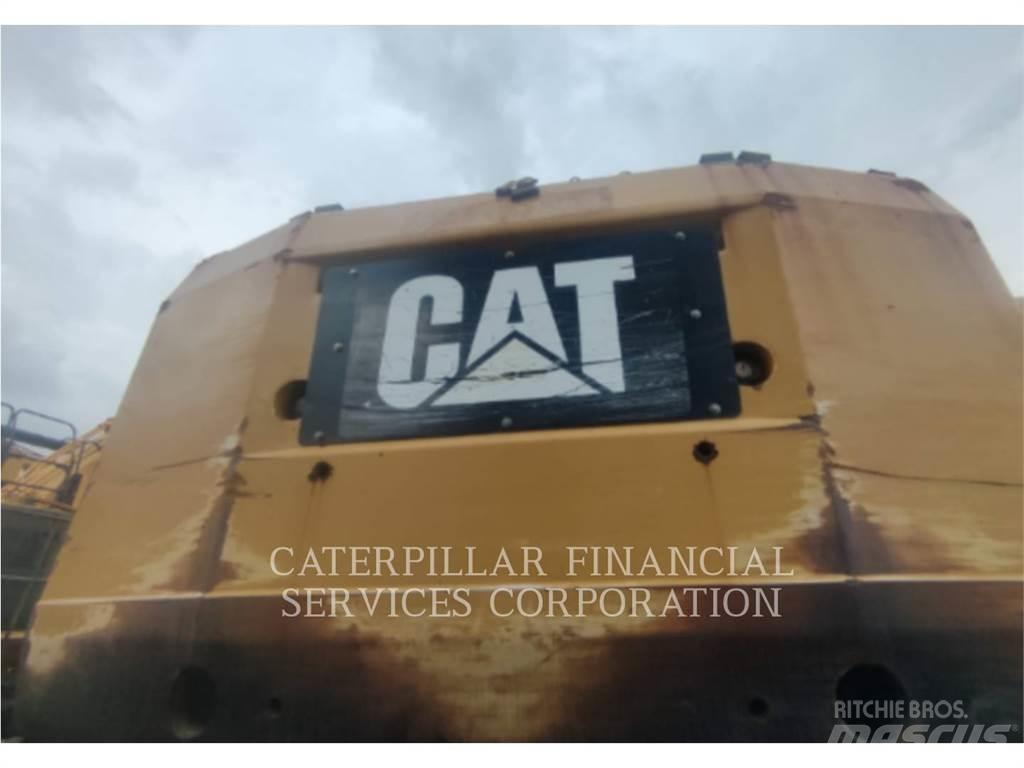CAT 390F Εκσκαφείς με ερπύστριες