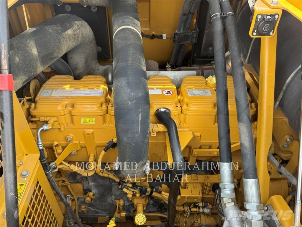 CAT 395 Εκσκαφείς με ερπύστριες