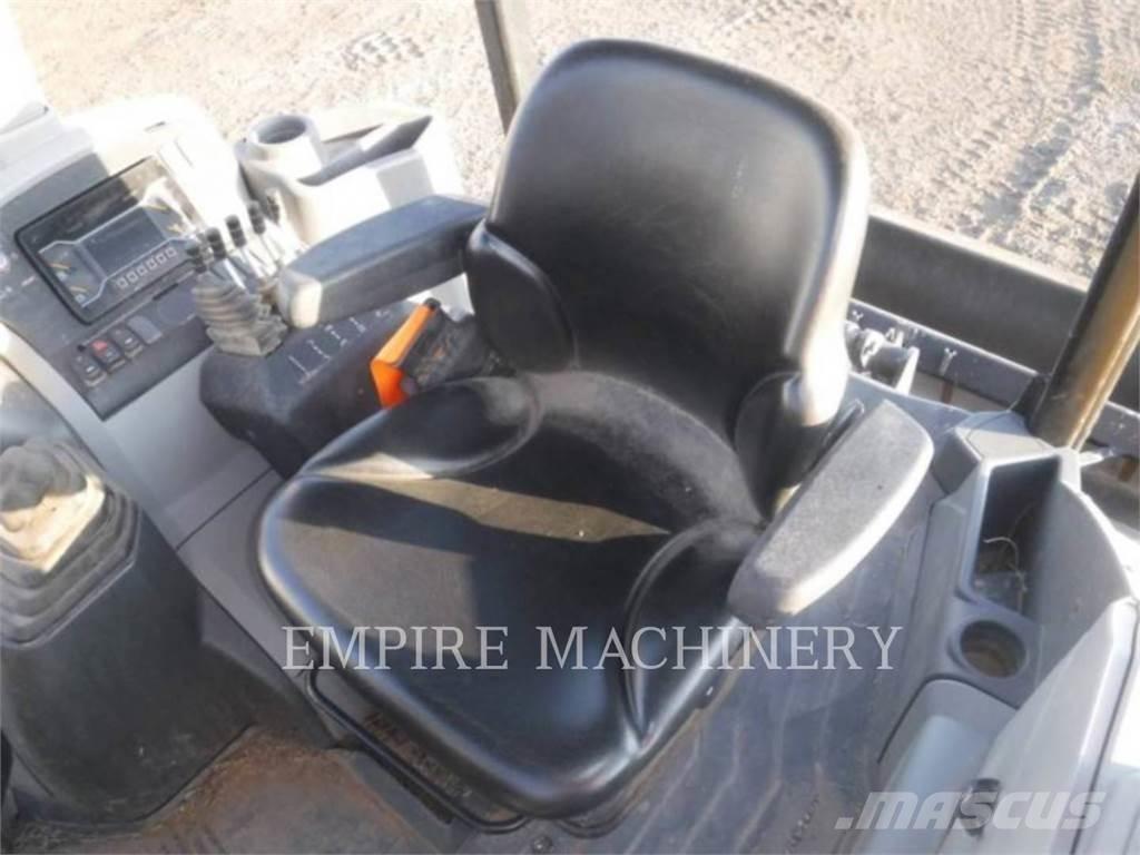 CAT 415IL Φορτωτές με λάστιχα (Τροχοφόροι)