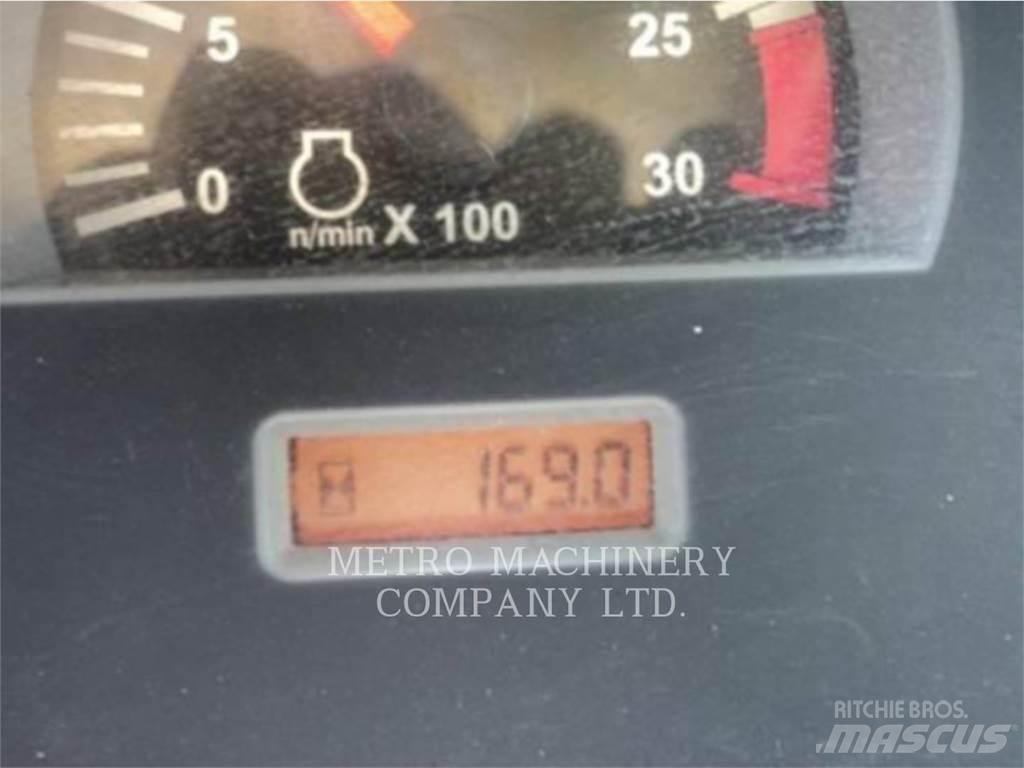 CAT 424D Εκσκαφείς Φορτωτές τύπου JCB